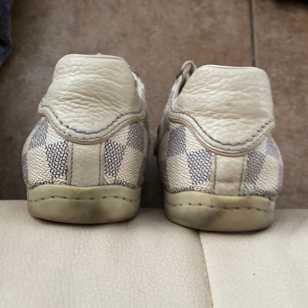Louis Vuitton Sneakers Size 39 - Picture 5 of 7